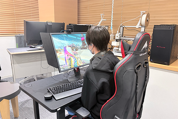 おんねるさんのゲーム中の体勢